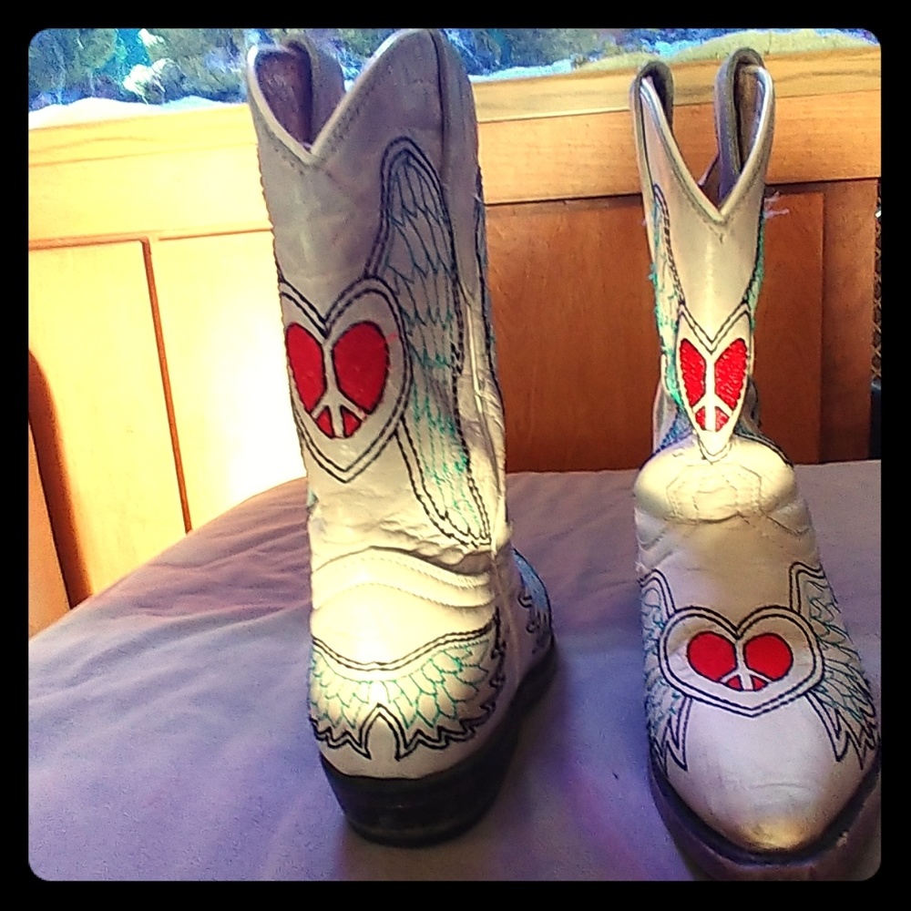 Little girl cowboy boots